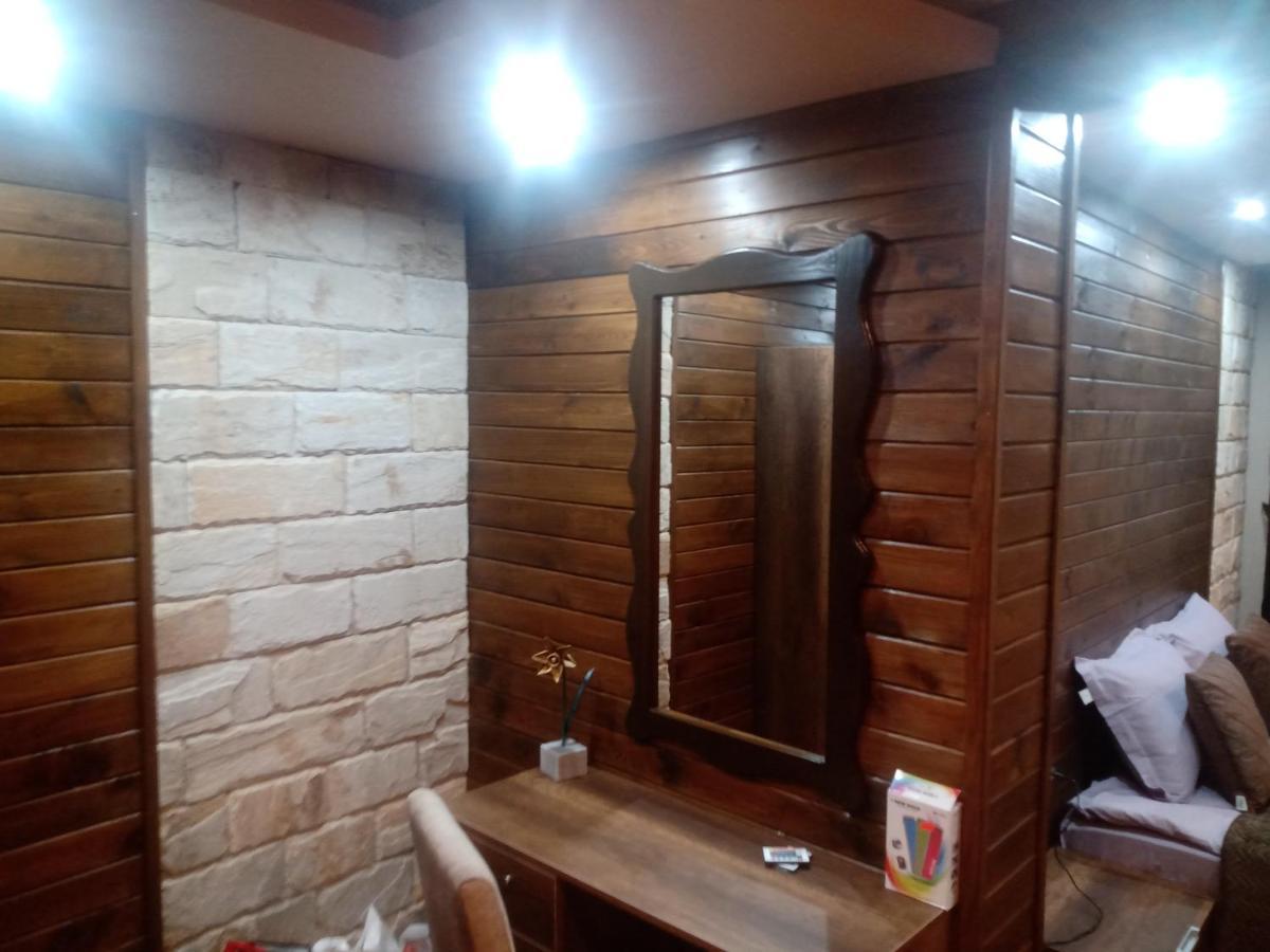 ホテル Кръчмъ При Байката Alpin リバリツァ エクステリア 写真